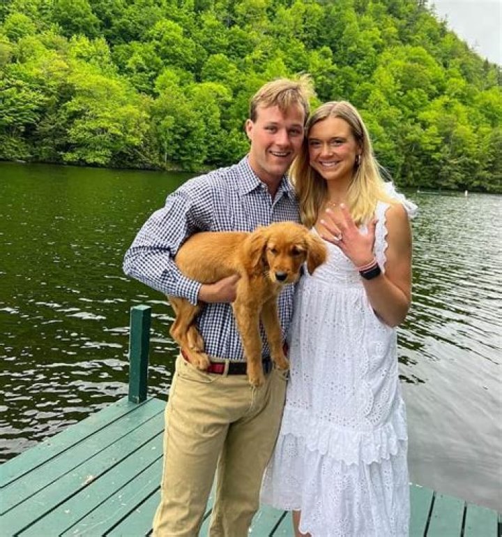 Aimee Carlson : Bio, Net Worth, Height, Husband, Career