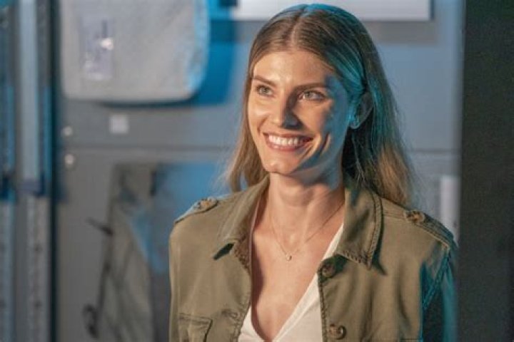 Caitlin Bassett Actress Wikipedia Bio Age Husband And Instagram