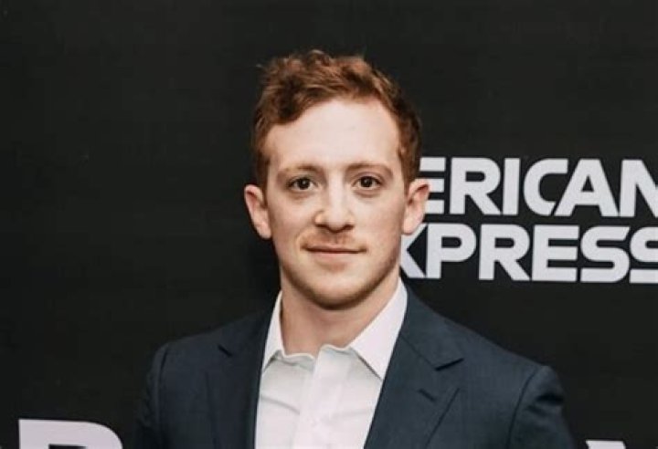 Ethan Slater Brother Family Ethnicity And Religion: Is He Jewish?