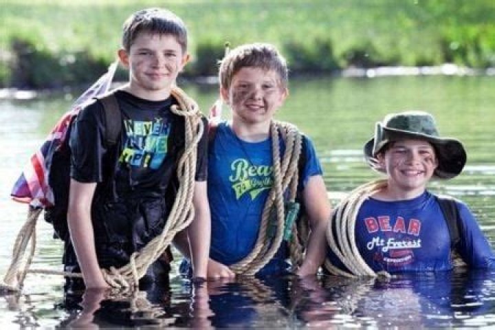 Huckleberry Edward Jocelyne Grylls