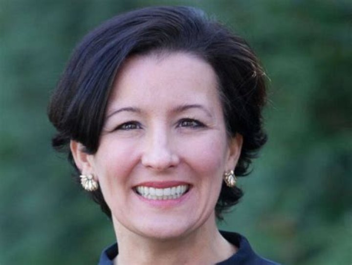 Journalist Valerie Bauerlein Wikipedia Bio Age Husband And Twitter Details