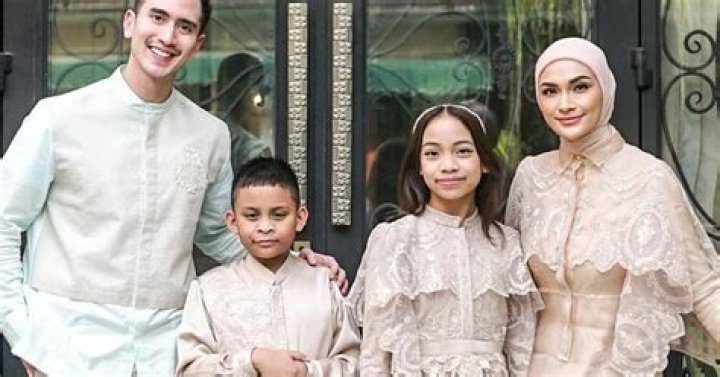 Meet Dr Zulkifli Hasan Istri (Wife) Hanani Harun | Kids And Family