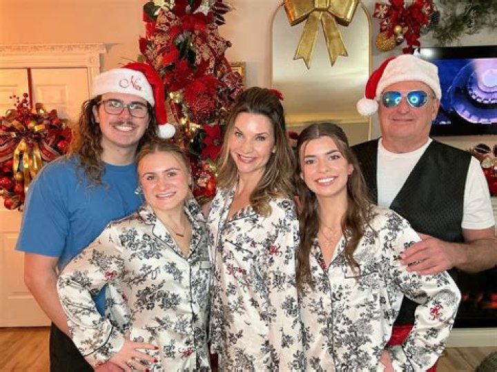 Olivia Autumn Parazine