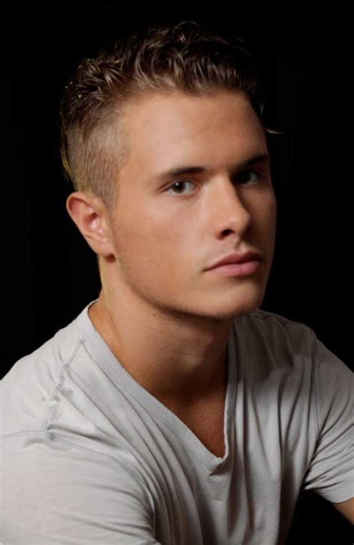 Simon Broström