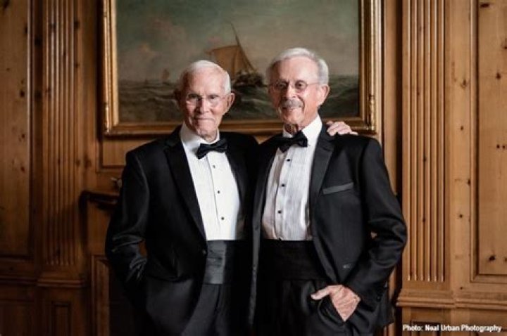 Tom Smothers Bio, Age, Net Worth, Profession