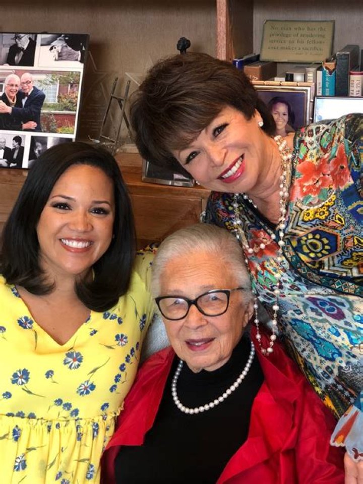 Where Is Laura Jarrett Going- Is She Leaving Today? Salary And Net Worth