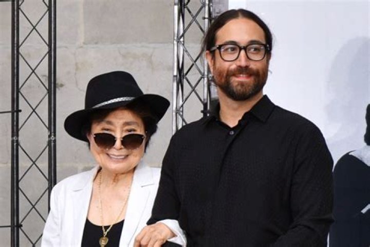 Yoko Ono- Net Worth, Wiki, Husband, Height, Career